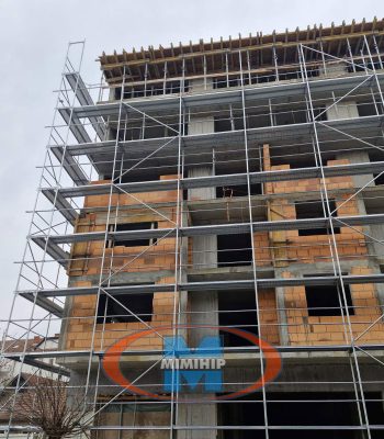 Ramovska fasadna skela 1030 m² – komplet za profesionalna gradilišta